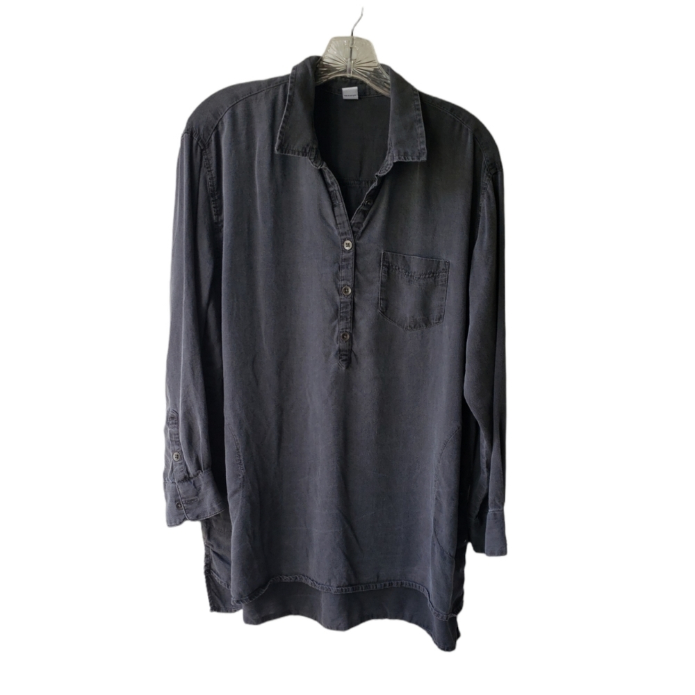 Black Old Navy Button Down Shirt